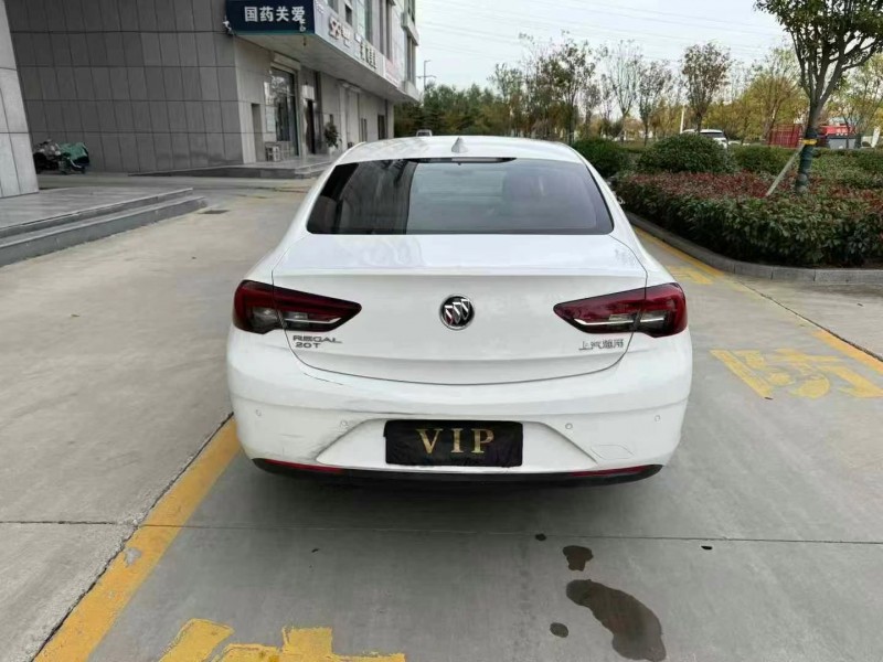 济宁19年别克君威9