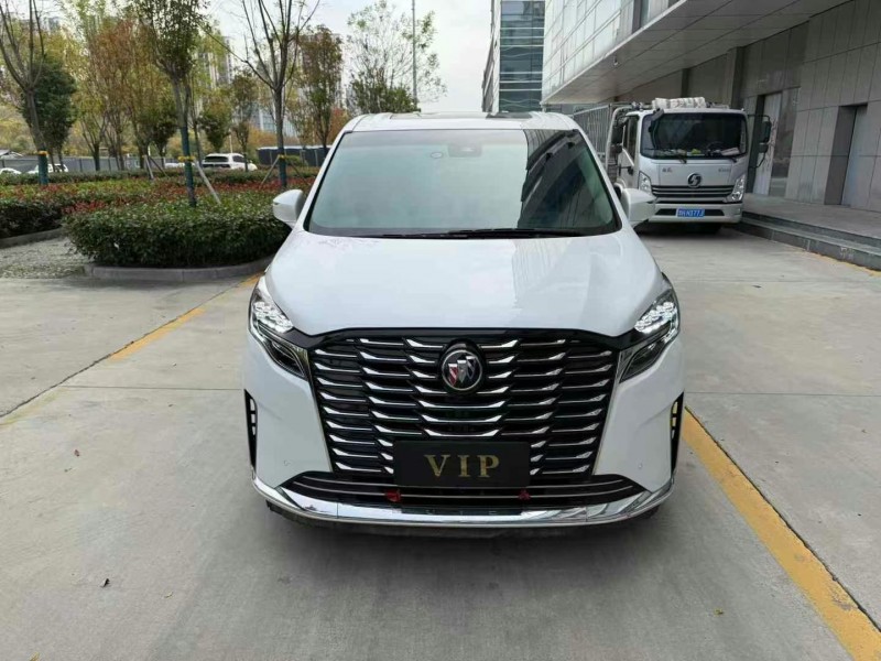 济宁23年别克GL81