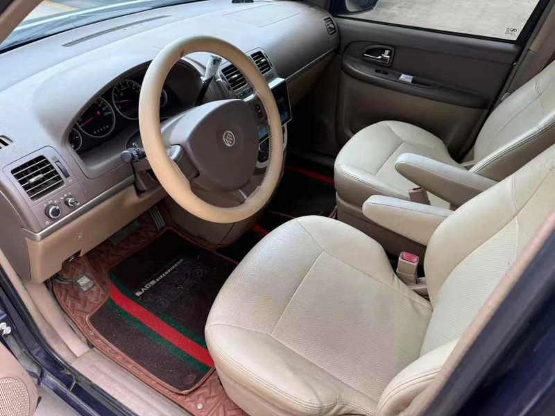 济宁15年别克GL84