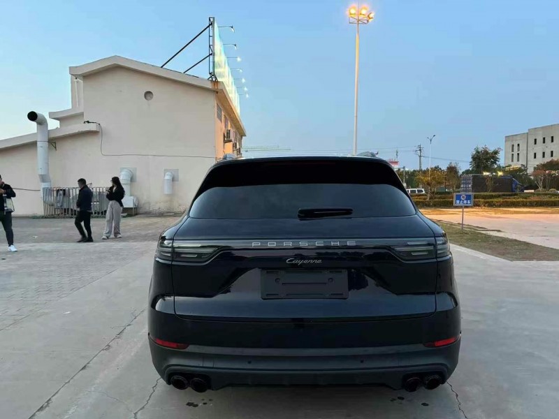 菏泽23年保时捷卡宴9