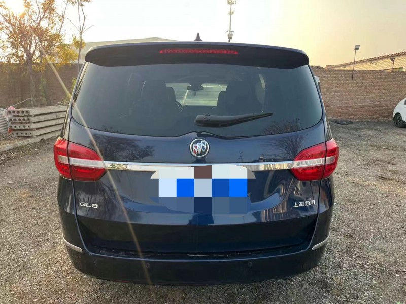 保定15年别克GL82