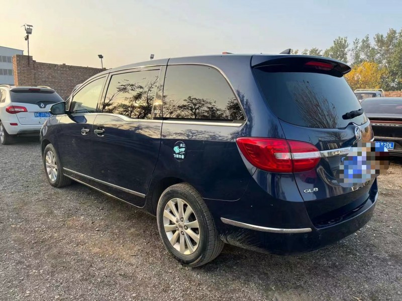 保定15年别克GL86