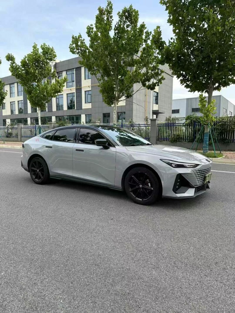 徐州22年长安汽车UNI-V2