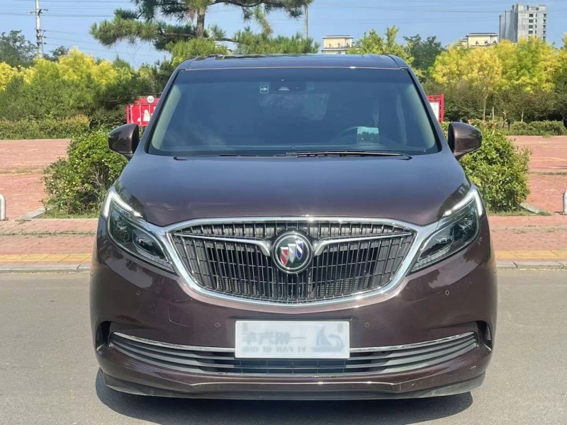 保定21年别克GL81