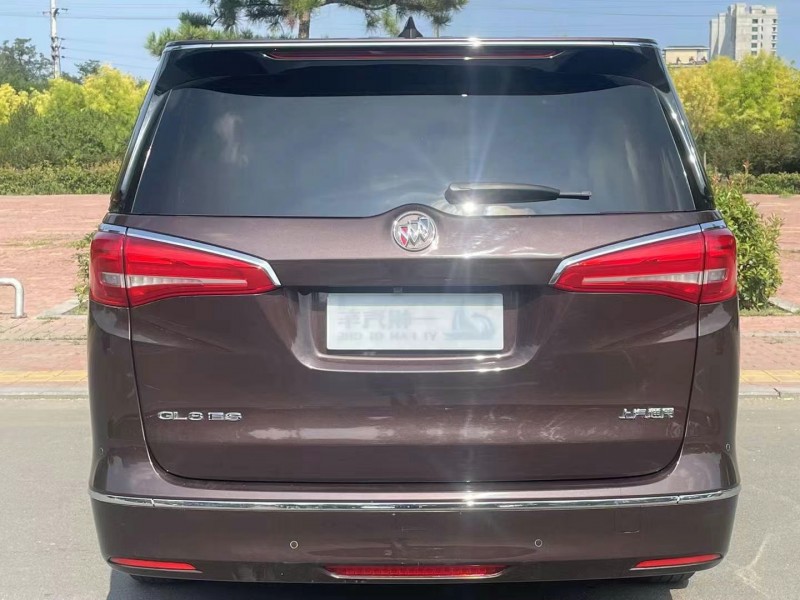 保定21年别克GL82