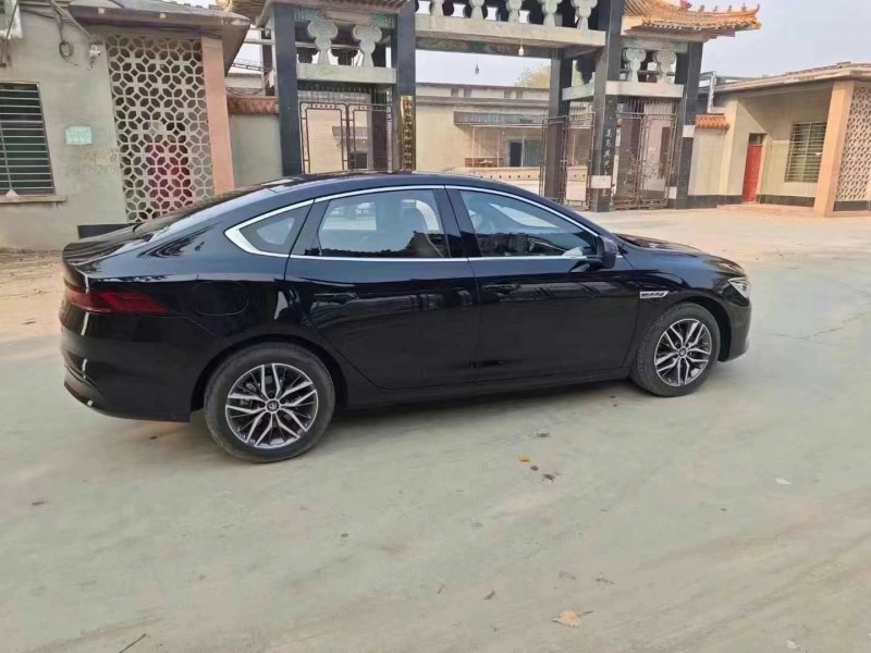 保定24年比亚迪秦5