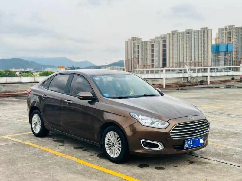 东莞17年福特福睿斯2