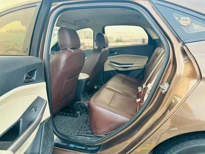 东莞17年福特福睿斯6