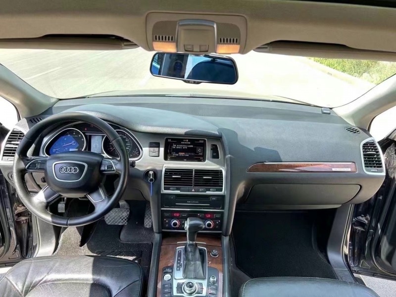 枣庄12年奥迪Q76