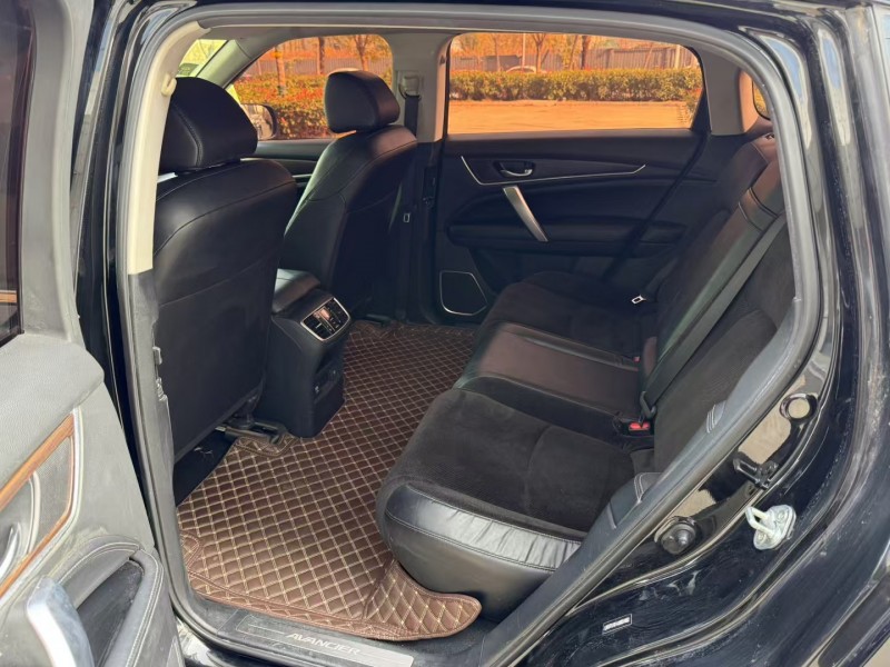 济宁18年本田冠道6