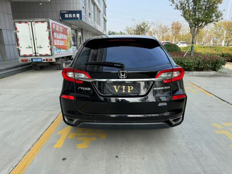 济宁18年本田冠道9