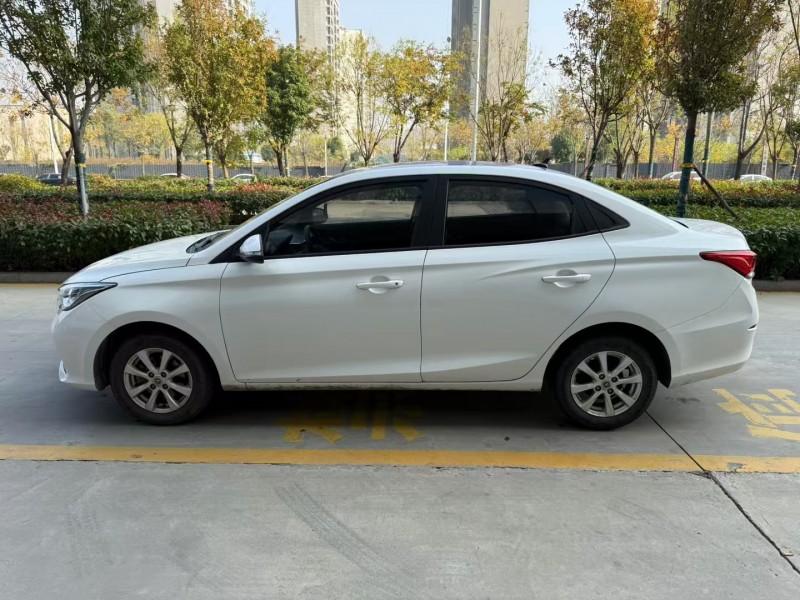 济宁20年长安汽车悦翔7