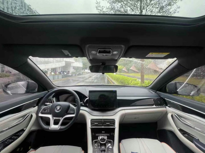 广州23年比亚迪宋6