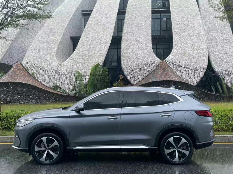 广州23年比亚迪宋7