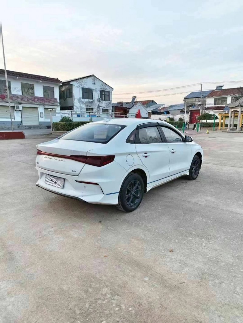 徐州20年比亚迪E35
