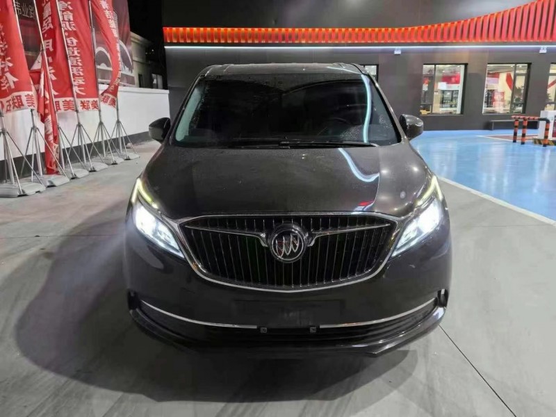 济宁17年别克GL81