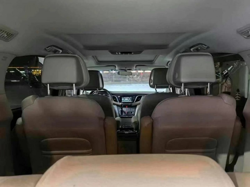 济宁17年别克GL86