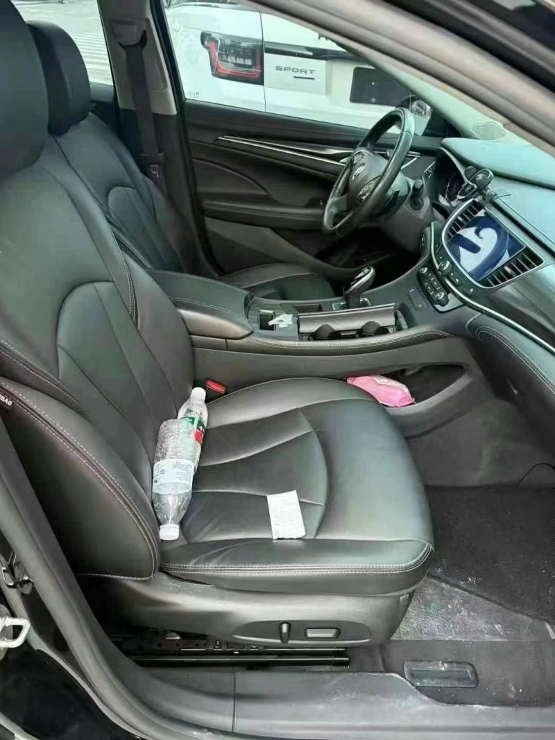 枣庄22年别克君越6