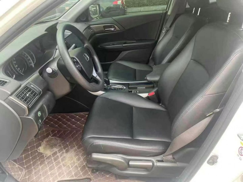 深圳16年本田雅阁6