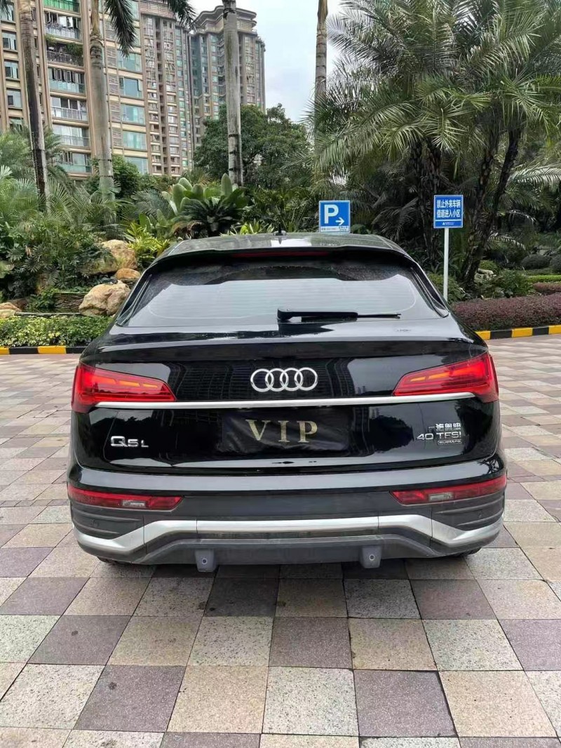 广州22年奥迪Q59