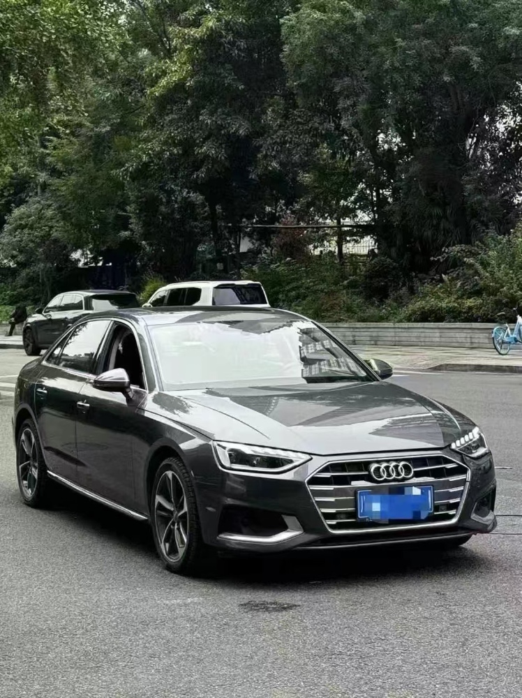 成都21年奧迪A4L1