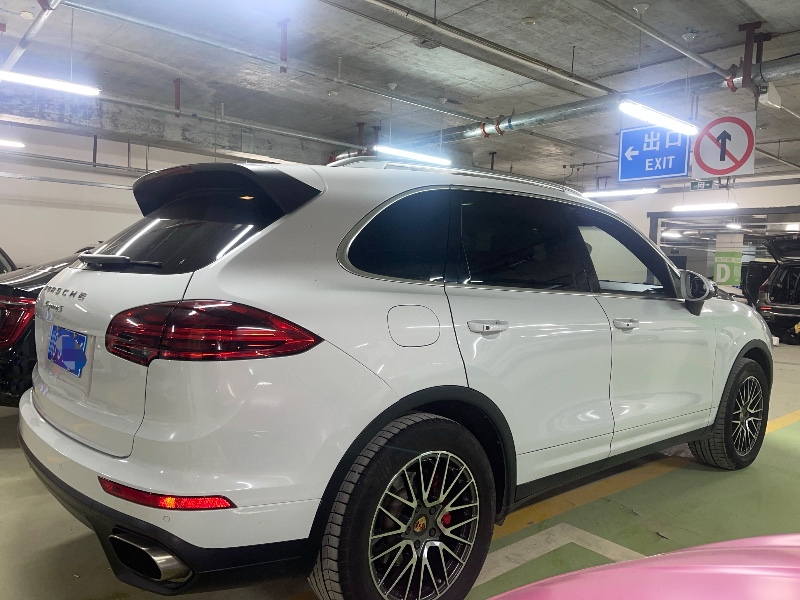 成都16年保時捷卡宴7