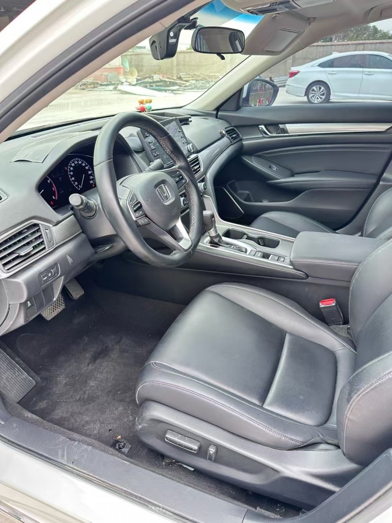 徐州21年本田雅阁8