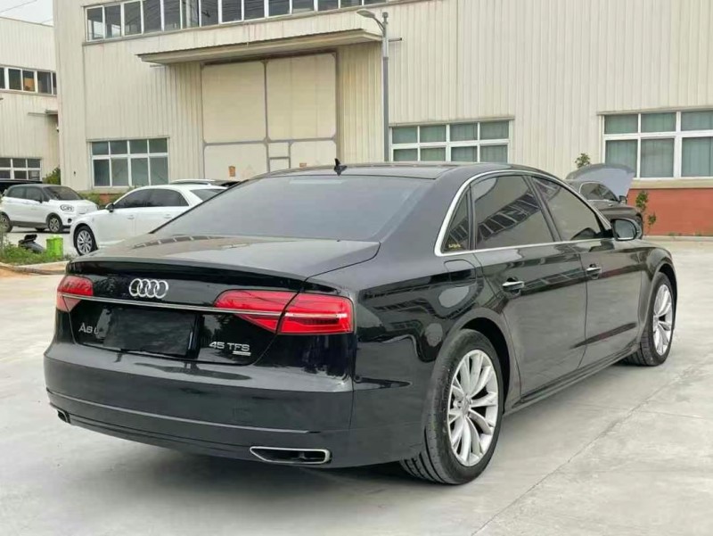 徐州17年奥迪A8L5