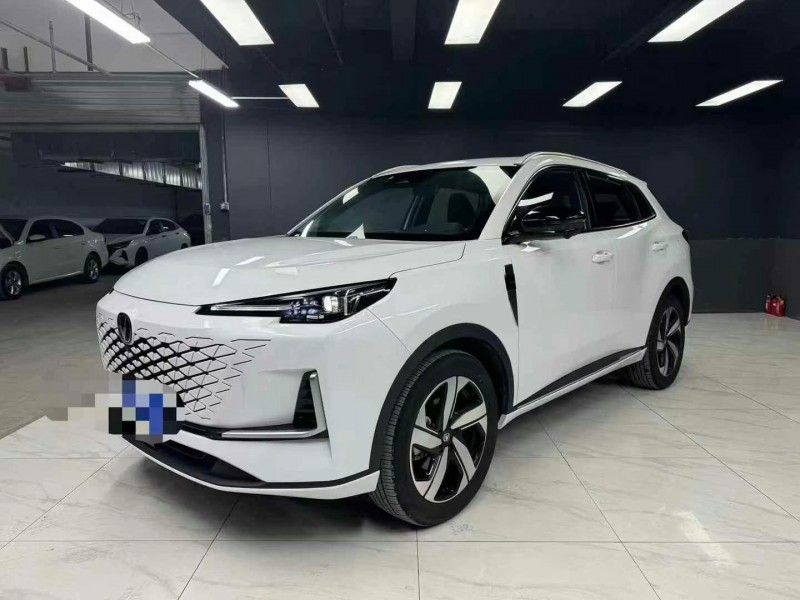 成都24年长安汽车CS752