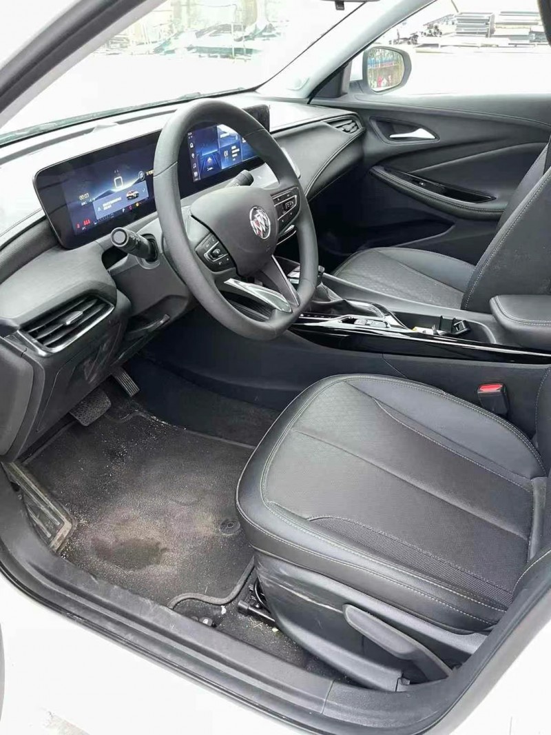 徐州23年别克威朗9