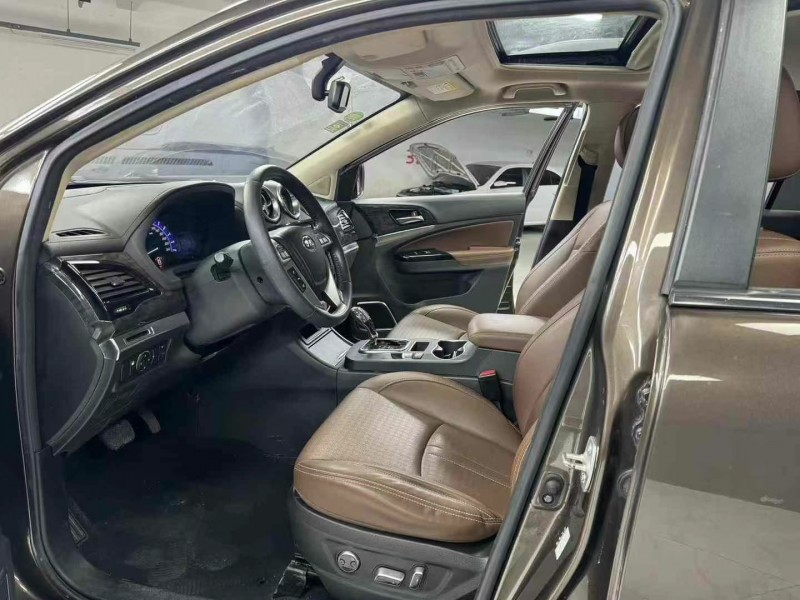 成都18年比亚迪S75