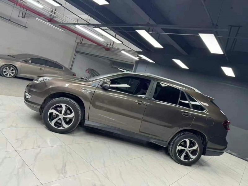 成都18年比亚迪S76