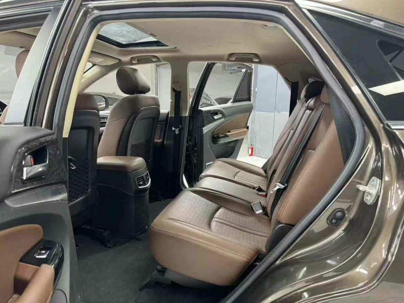 成都18年比亚迪S77