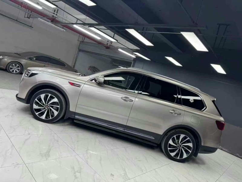 成都21年红旗HS72