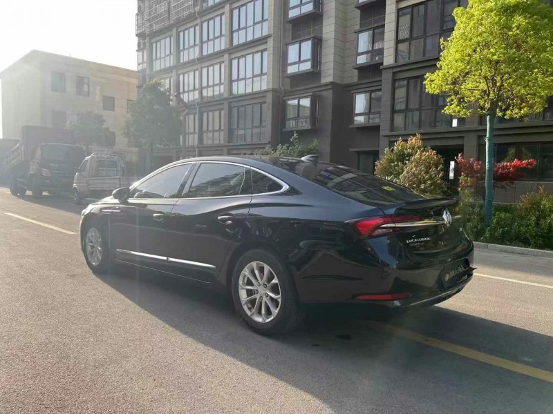 徐州20年别克君威8