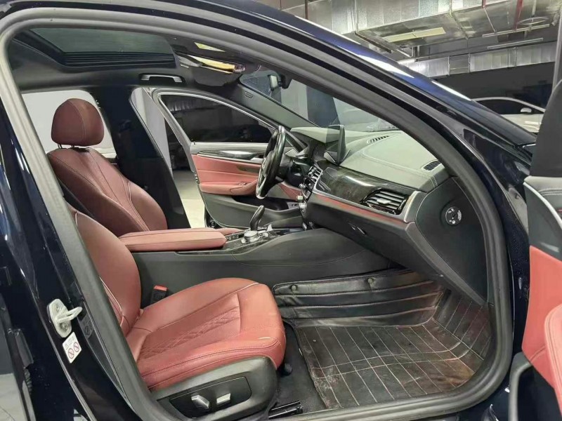 成都21年宝马5系3