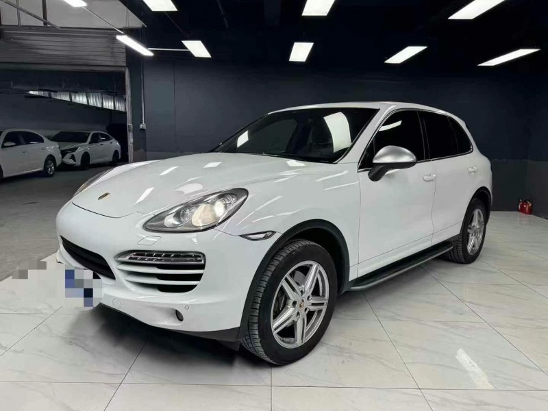 成都14年保时捷卡宴2