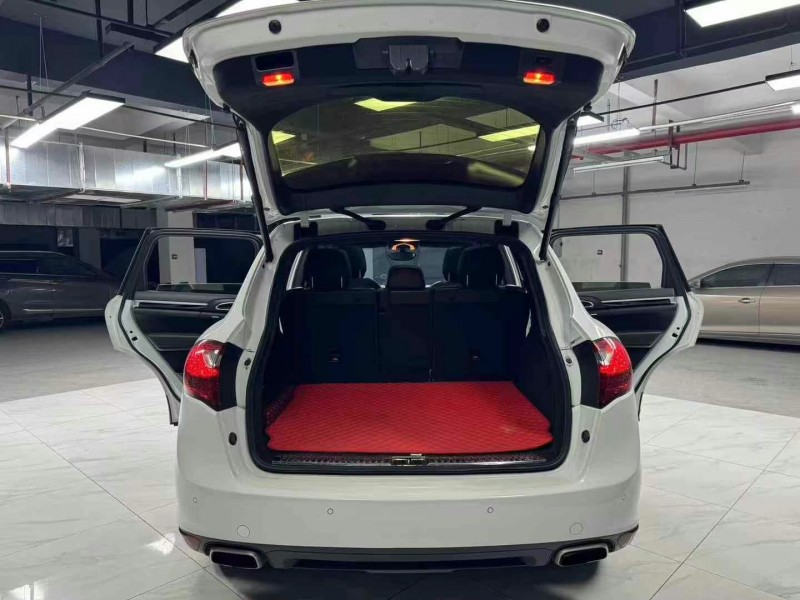 成都14年保时捷卡宴9