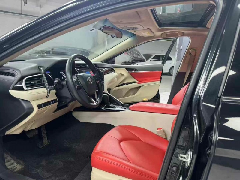 成都20年丰田凯美瑞4