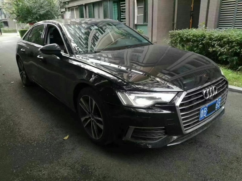成都22年奥迪A6L4