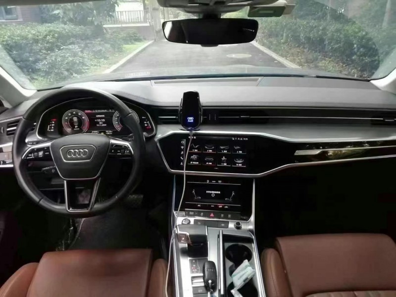 成都22年奥迪A6L6