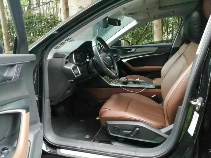 成都22年奥迪A6L9