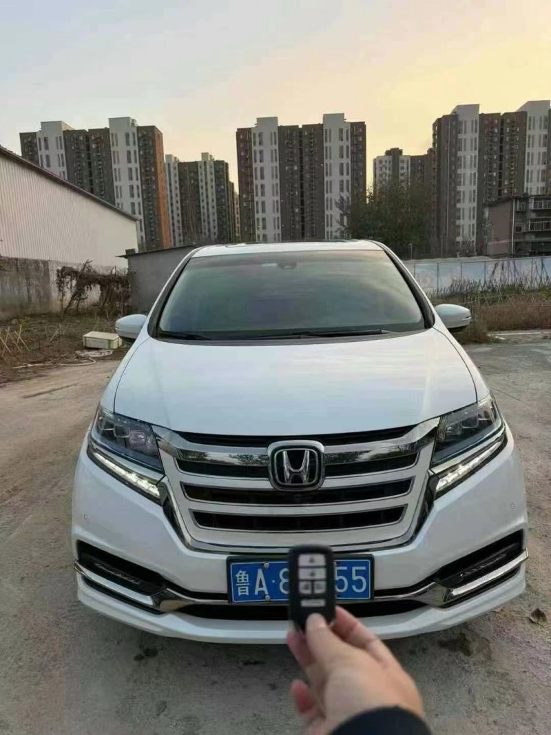 济宁20年本田艾力绅1