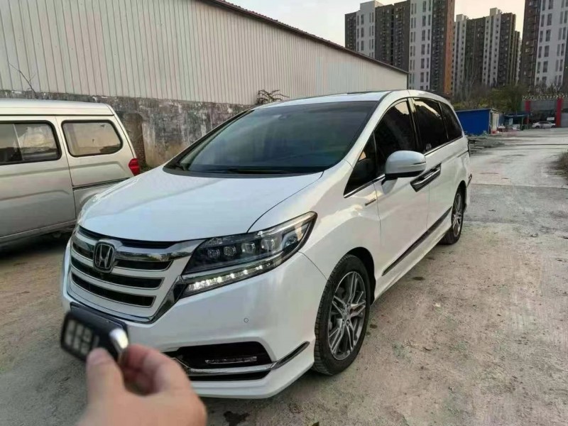 济宁20年本田艾力绅2