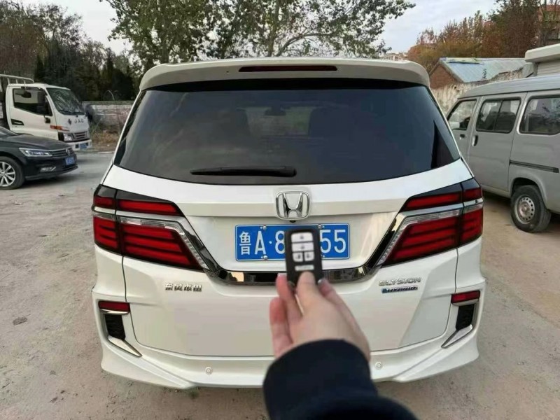 济宁20年本田艾力绅3