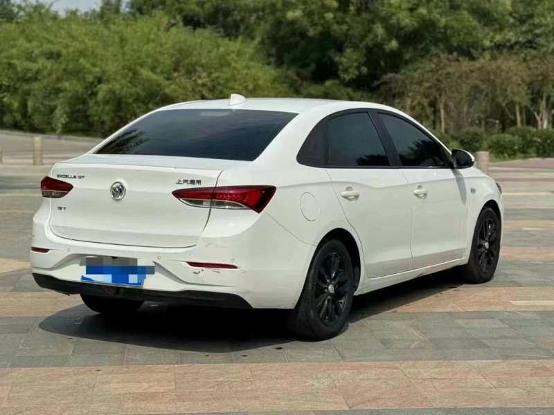 济宁19年别克英朗4