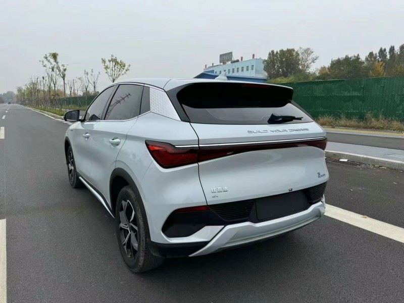 济宁23年比亚迪元2