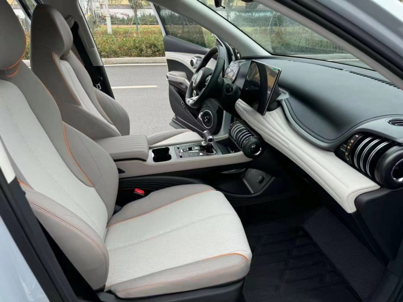 济宁23年比亚迪元3