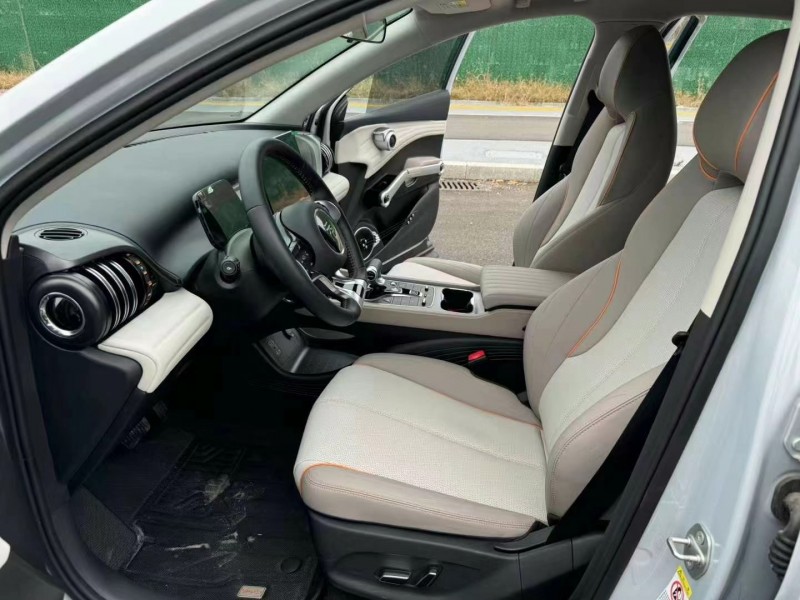 济宁23年比亚迪元5