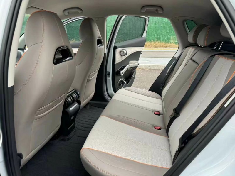 济宁23年比亚迪元7